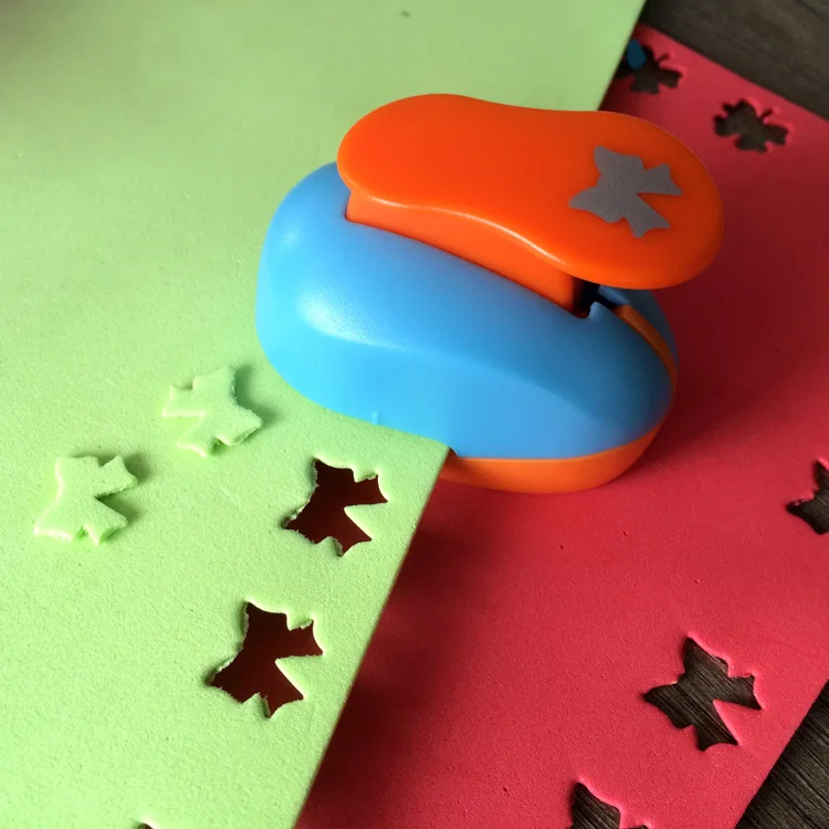 

1 PCS DIY Paper Cutting Butterfly Hole Punch New Scrapbooking Handmade 3D Shape Board Punch ABS Plastic Kid Hole Punch Children