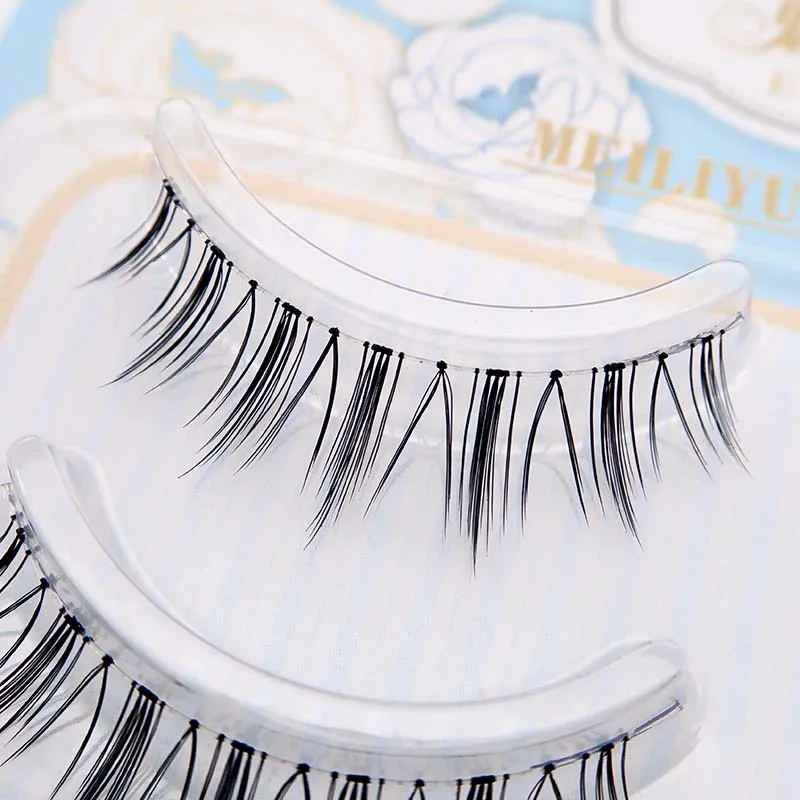 New Natural Transparent Stem False Eyelashes Korean Small Devil Thick Cross Eye Lashes Makeup Fairy Eyelash Wholesale