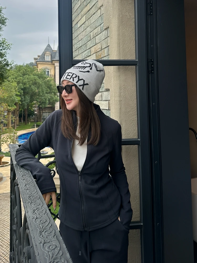 

Теплый термофлисовый комплект для отдыха: модный повседневный женский костюм-двойка из полиэстера и спандекса на молнии, с длинными рукавами, осенний