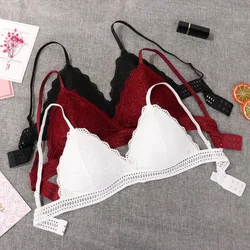 1/2PCS Women Bralette French Style Pitted Lace Bra Girls Triangle Cup Lingerie Deep V Wireless Underwear Soft Thin Seamless Bras