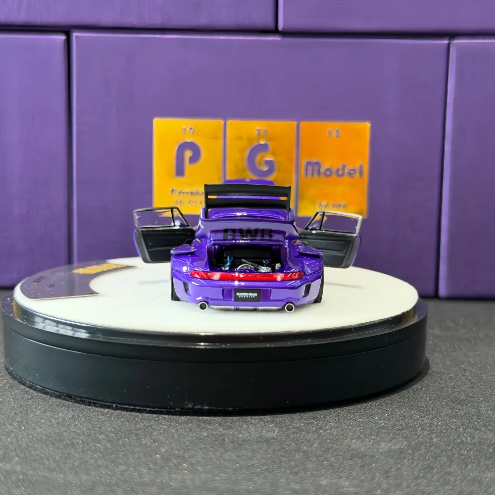 PGM 1/64 993 Diecast Model Car