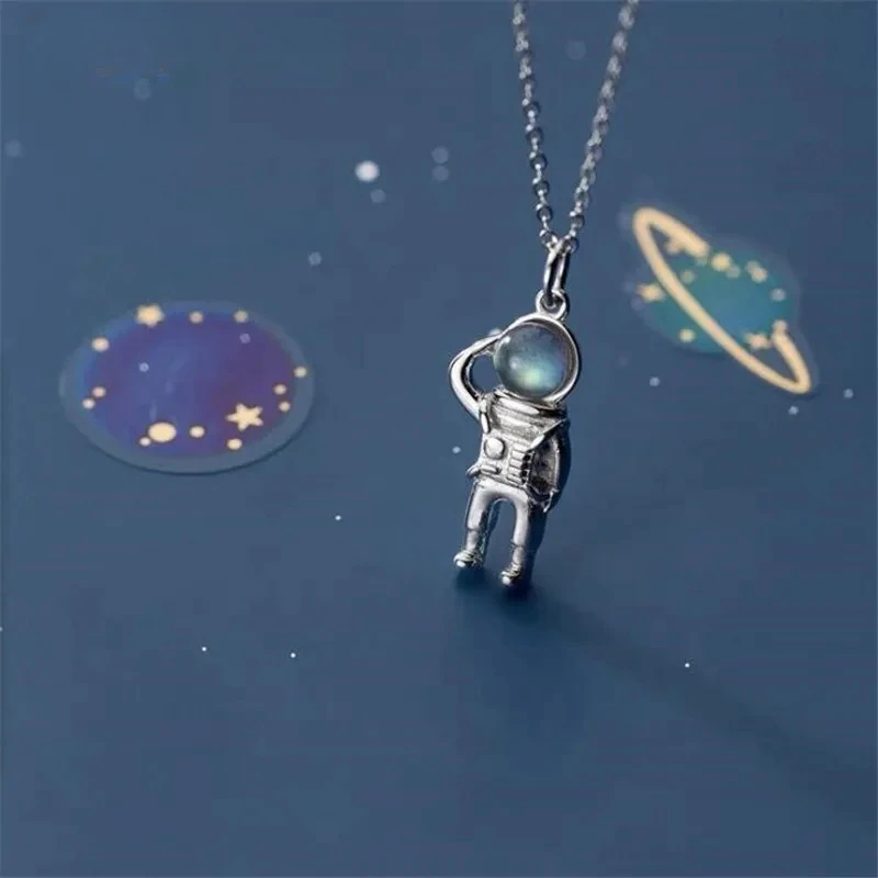 UiniTail hot sale new 925 Tibetan silver cute astronaut creative design necklace sweet temperament simple romantic jewelry XL111