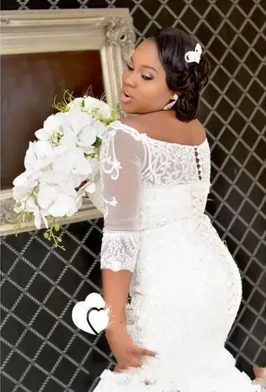 Vestidos de novia africanos personalizados de talla grande, media manga, Apliques de encaje con hombros descubiertos, vestidos de novia de sirena con botones cubiertos personalizados