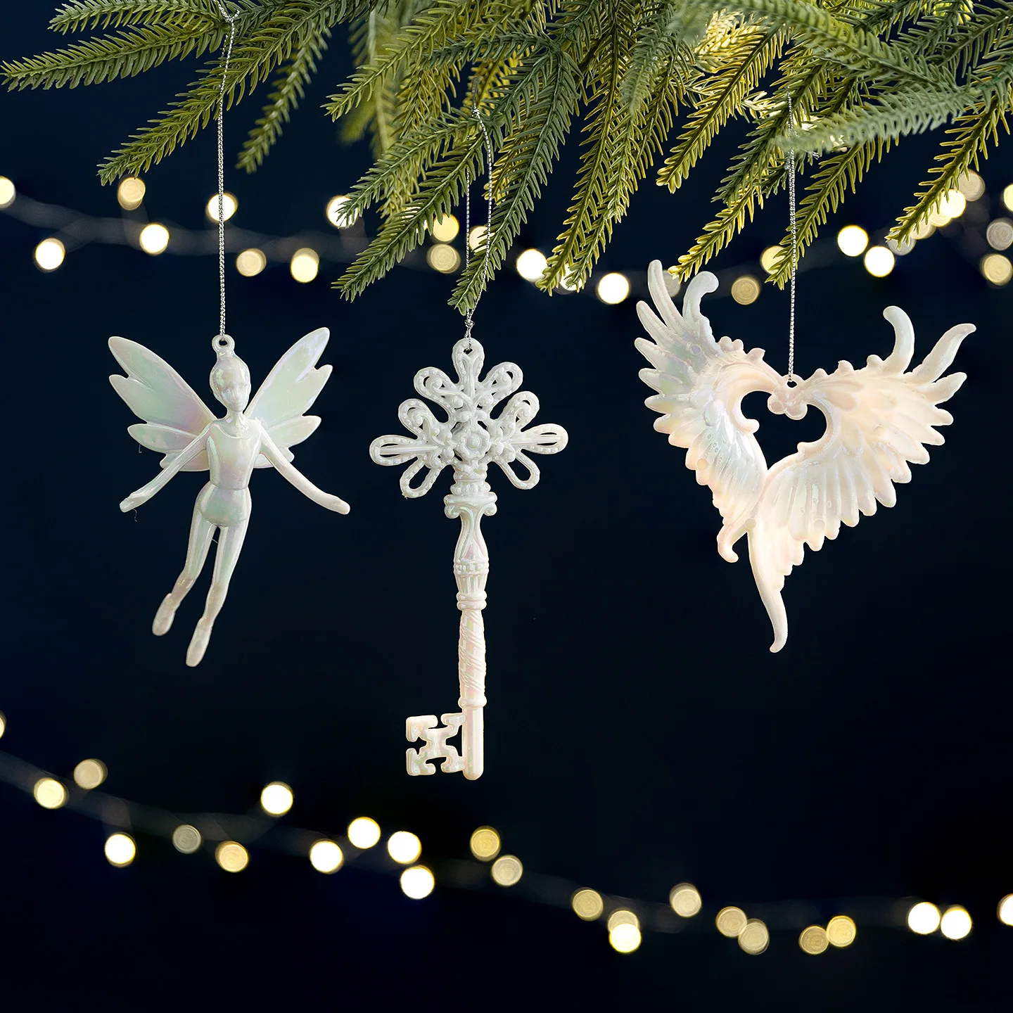 زينة شجرة عيد الميلاد الجديدة، زينة معلقة على شكل ملاك غزال أبيض، إكسسوارات لامعة ملونة لعيد الميلاد