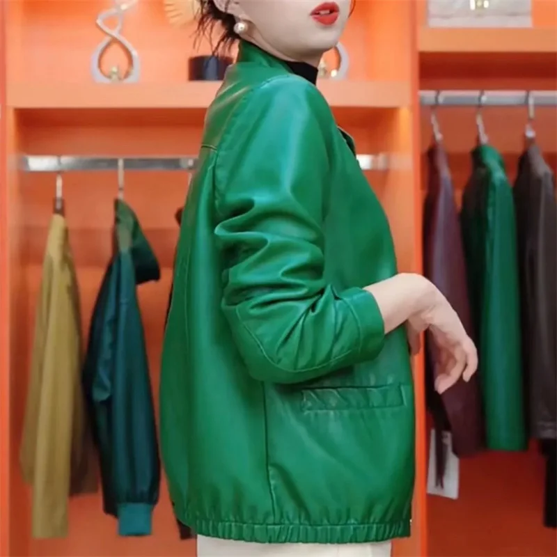 2025 Giacca corta femminile in ecopelle Autunno Inverno Lady Fashion Capispalla in pelle PU Cappotto in pelle da donna coreana di grandi dimensioni 4XL