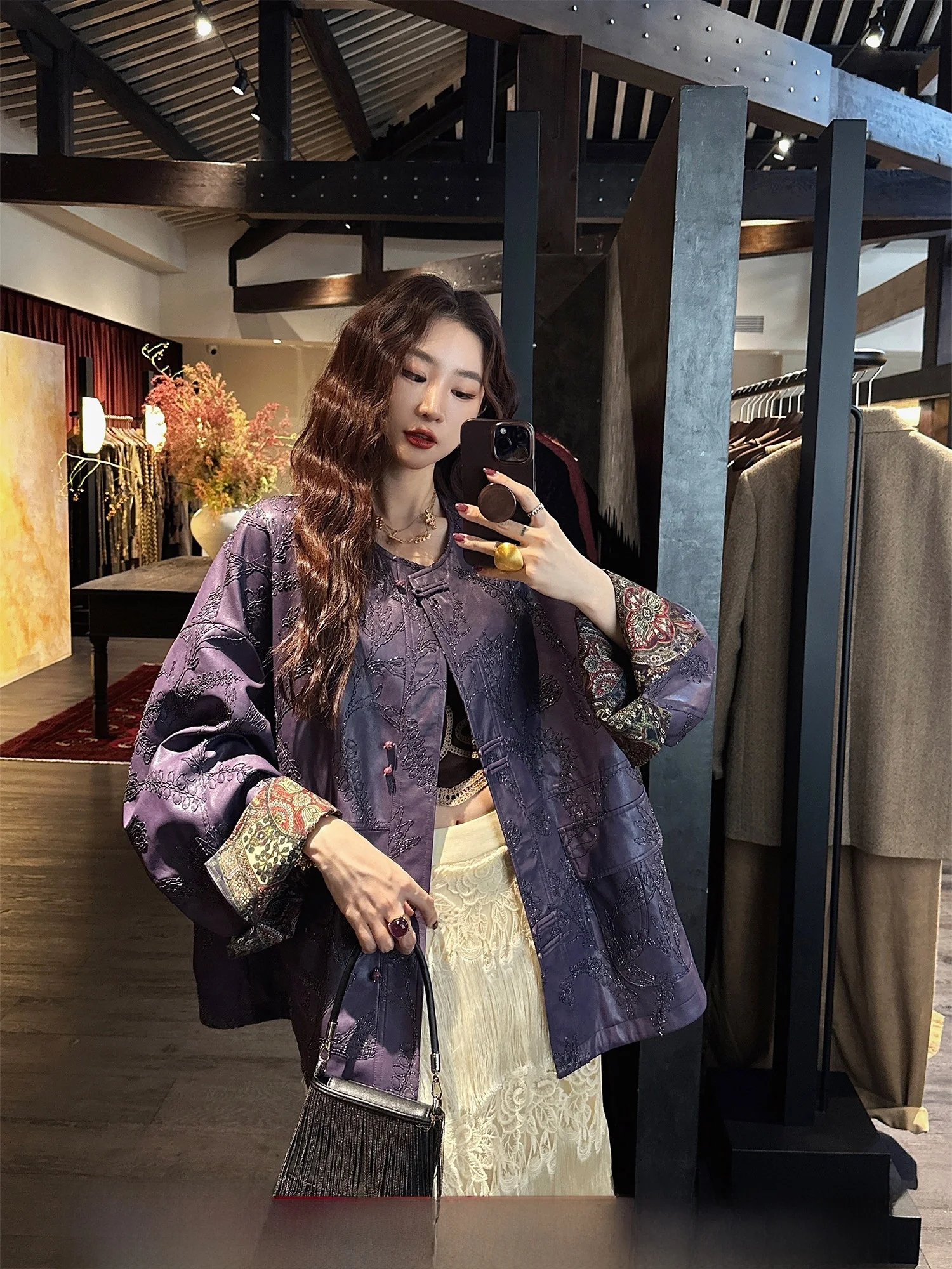 Nieuwe 2025 Retro Chinese Sle Dames Lederen Jas Cool en Elegant Zwart Bloemen Design Nationale Sle Buitenkleding Jas