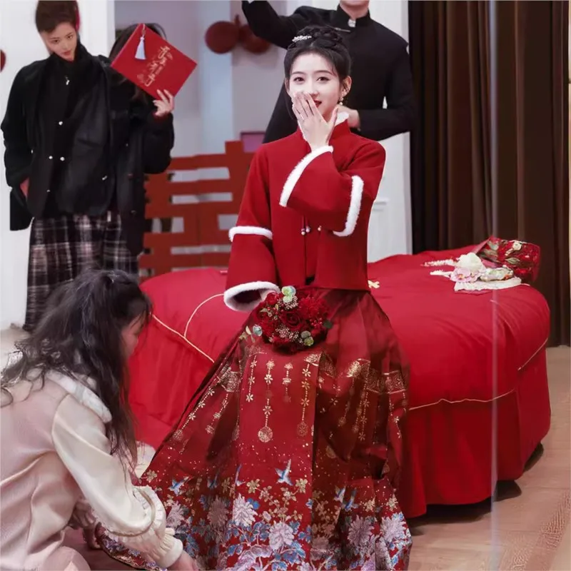 فستان نخب أحمر سميك مكون من قطعتين على الطراز الصيني #1