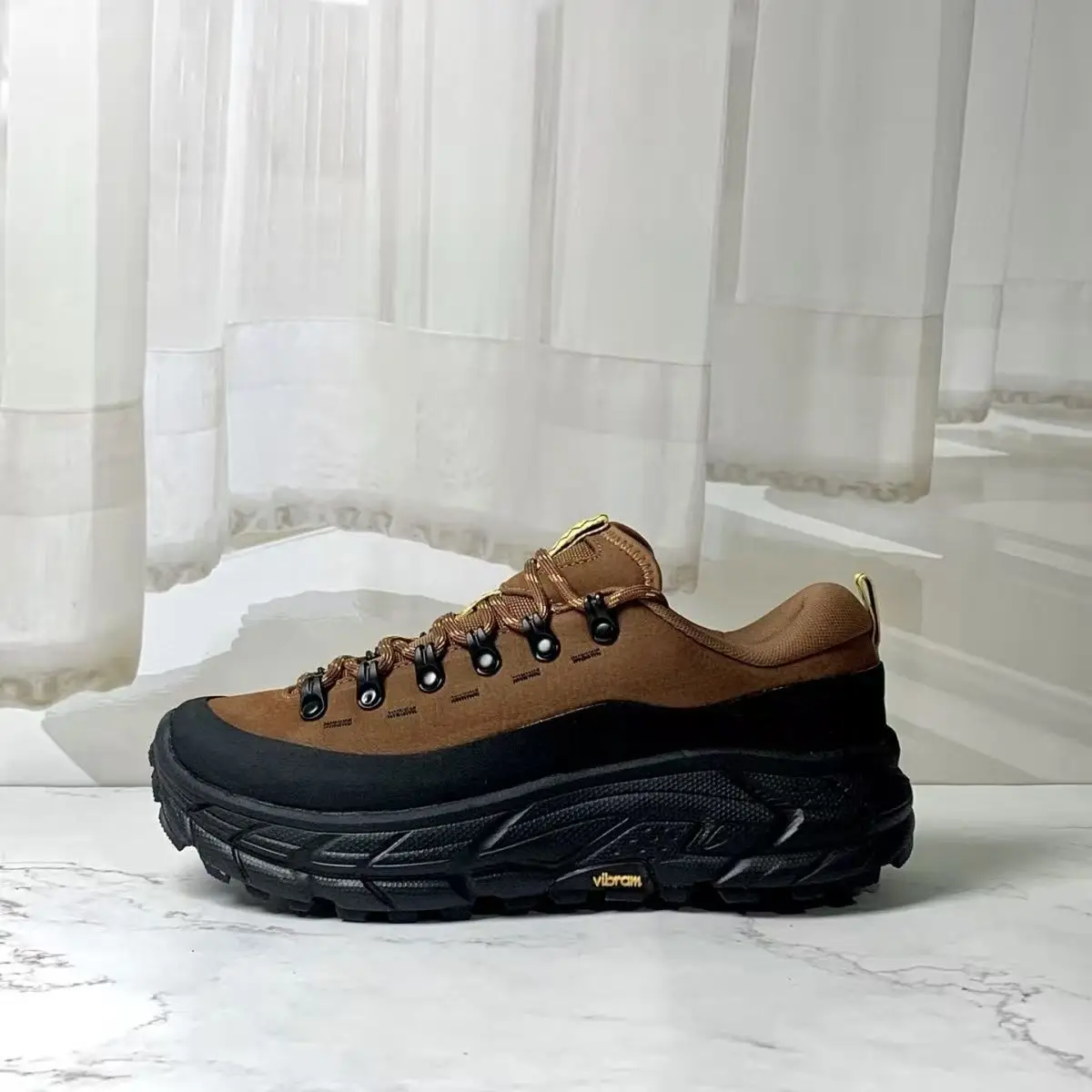 Scarpe da uomo di alta qualità Scarpe casual sportive Scarpe da corsa traspiranti Sneakers da uomo leggere e antiscivolo per esterni