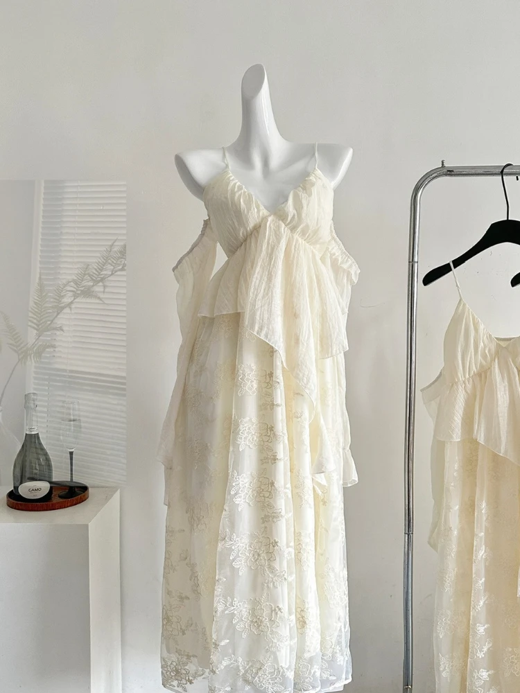 

France Women Exquisite Gorgeous Elegant Straps Ruffled Lace Floral Off - Shoulder Maxi Dress Summer Beach Party Wear 2025 New