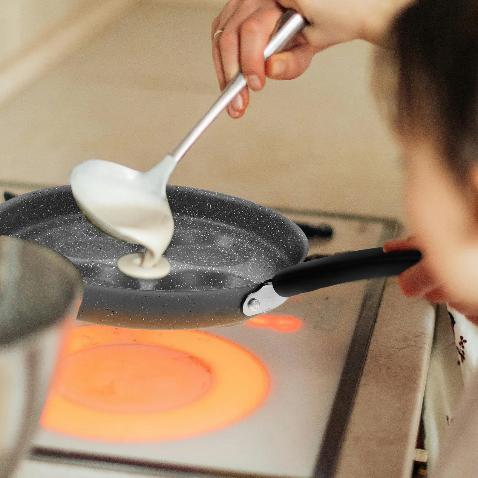 

4-Hole Nonstick Frying Pan for Eggs Pancakes Burgers Home Restaurant Use Even Heat Distribution Stable Bottom Universal Cookware