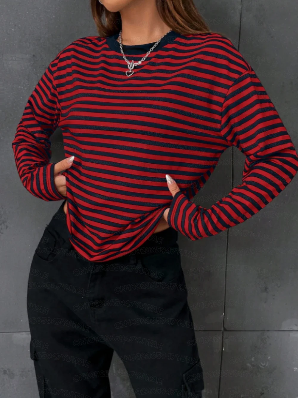 Frühlings- und Herbst-T-Shirt für Damen mit minimalistischem Streifenmuster, lässigem Rundhalsausschnitt, langen Ärmeln, in Übergrößen, im Retro-Amerikanischen Stil. – Detail 6