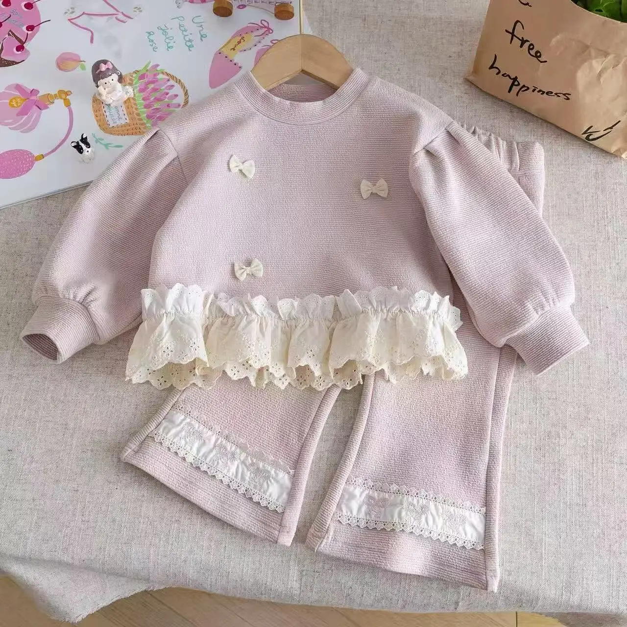 

Kids Girls' Set Spring and Autumn New Style Children's Sweet and Casual Long Sleeved Sweatshirt Pants Two-piece Set