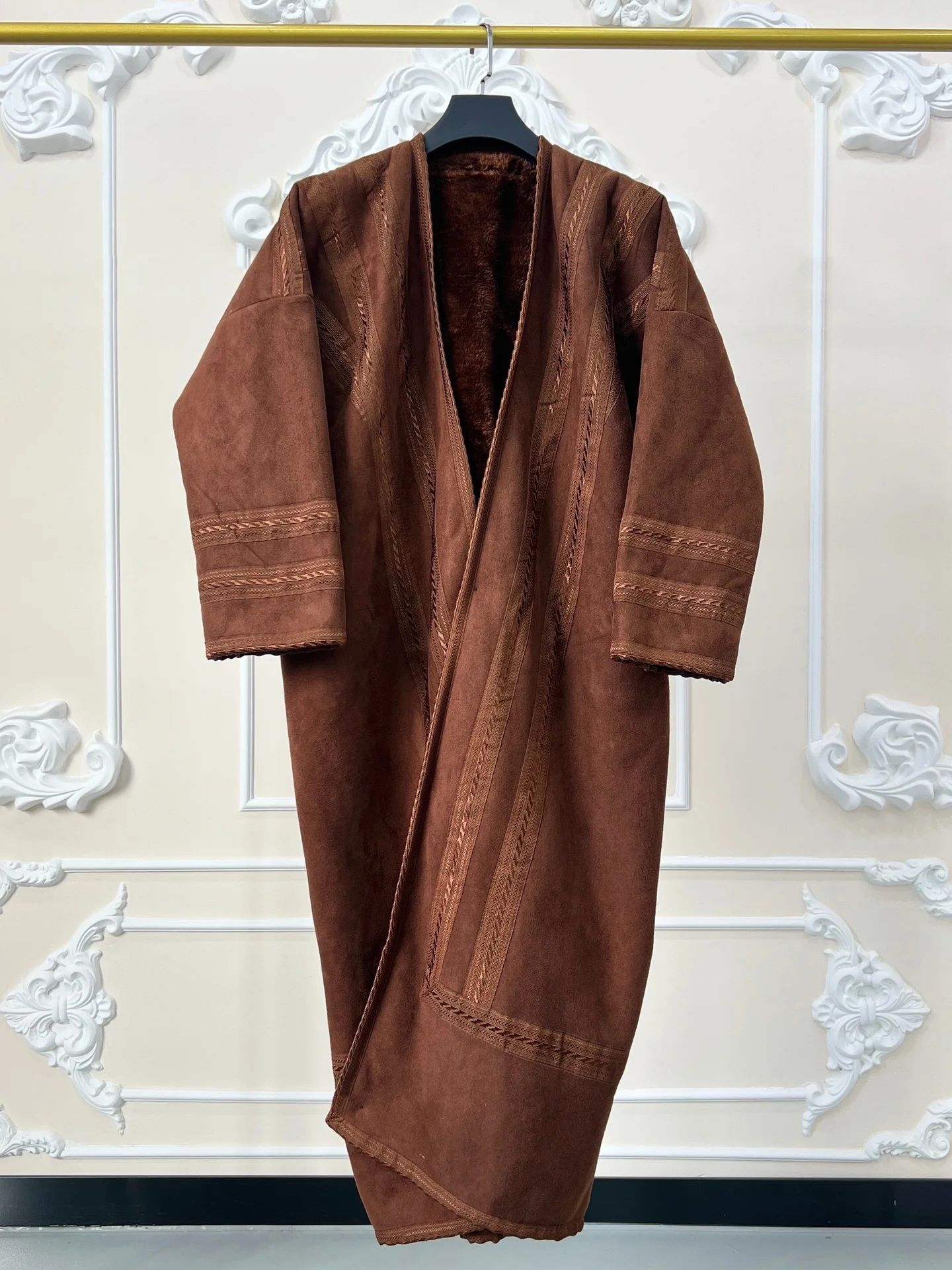 Winter Neue Wildleder Mantel Verdickt Pelz Lange Fleece Frauen Jacke Warme Abaya Dubai Kaftan Muslimischen Kleid Kimono Strickjacke Islam Kleidung