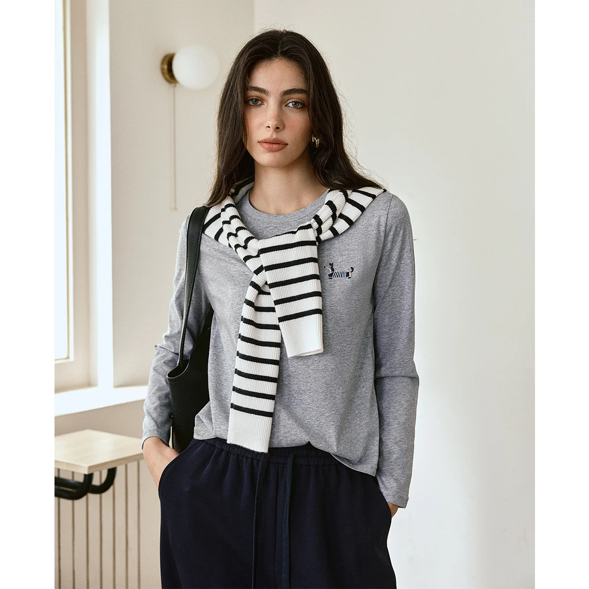 

OLrain, французские футболки с длинными рукавами, женские осенние трикотажные футболки с вышивкой, элегантный однотонный повседневный топ с круглым вырезом 202, O57QT000226