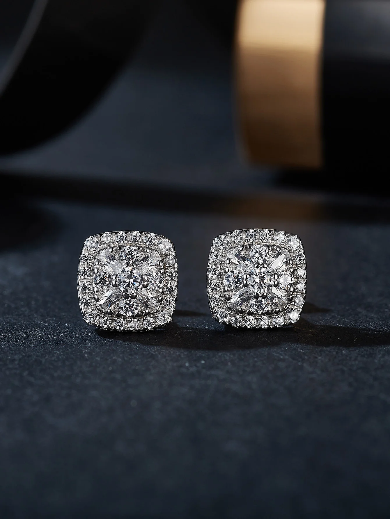 Luxury Earrings Moissanite Earrings Women Paved Full Diamond Elegant Woman's Earring