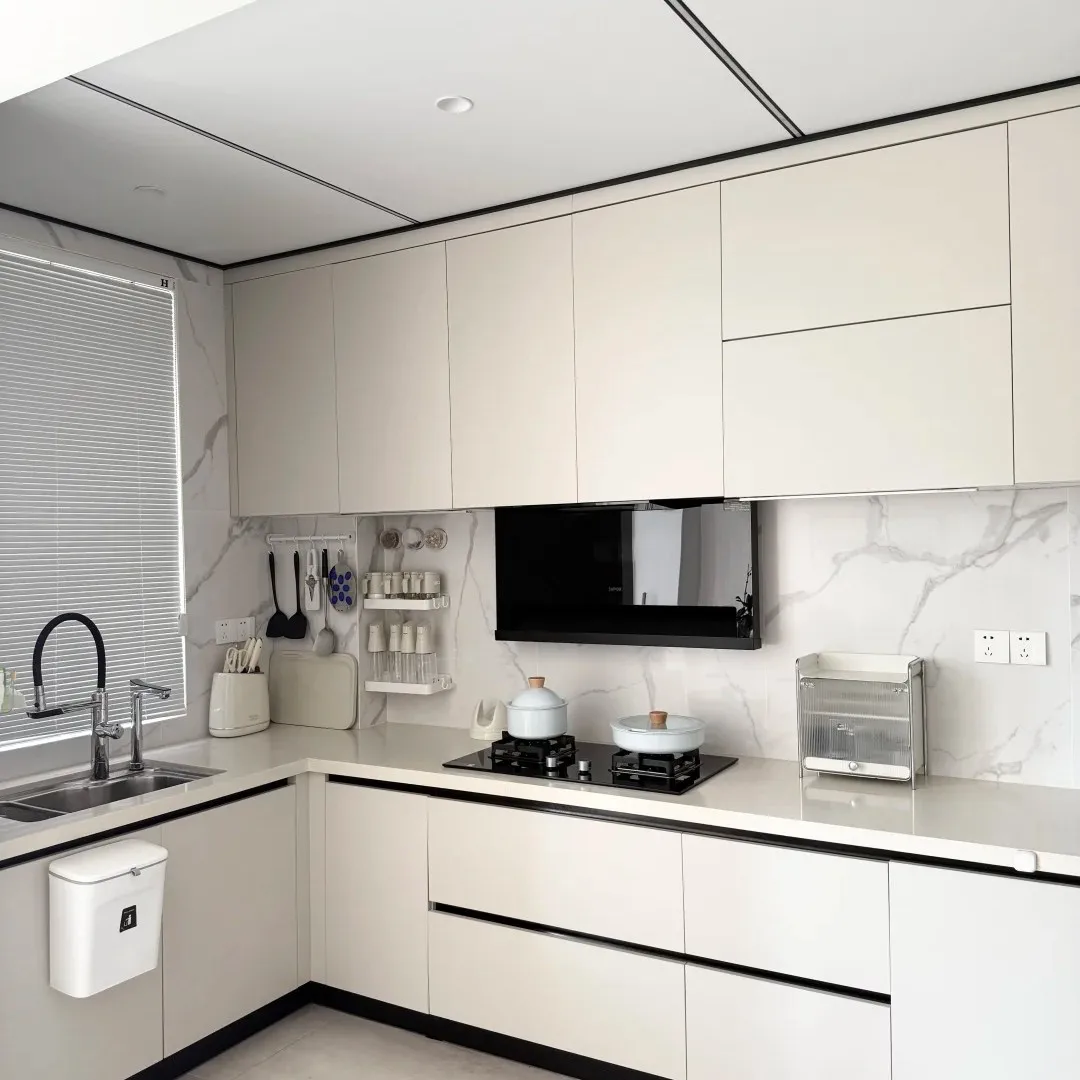 

％Trending Modern Cream Minimalist Pine Wood Water Resistant Easy Clean Wheels Multi-Functional Kitchen Cabinets