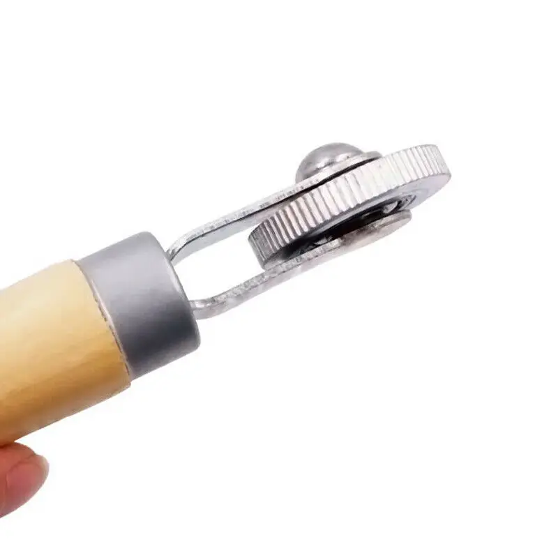 

Automotive Tyre Repair Prep Tools Consisting of Ball Bearing Roller and Liner Scraper for Post-Cleaning Final Smoothing