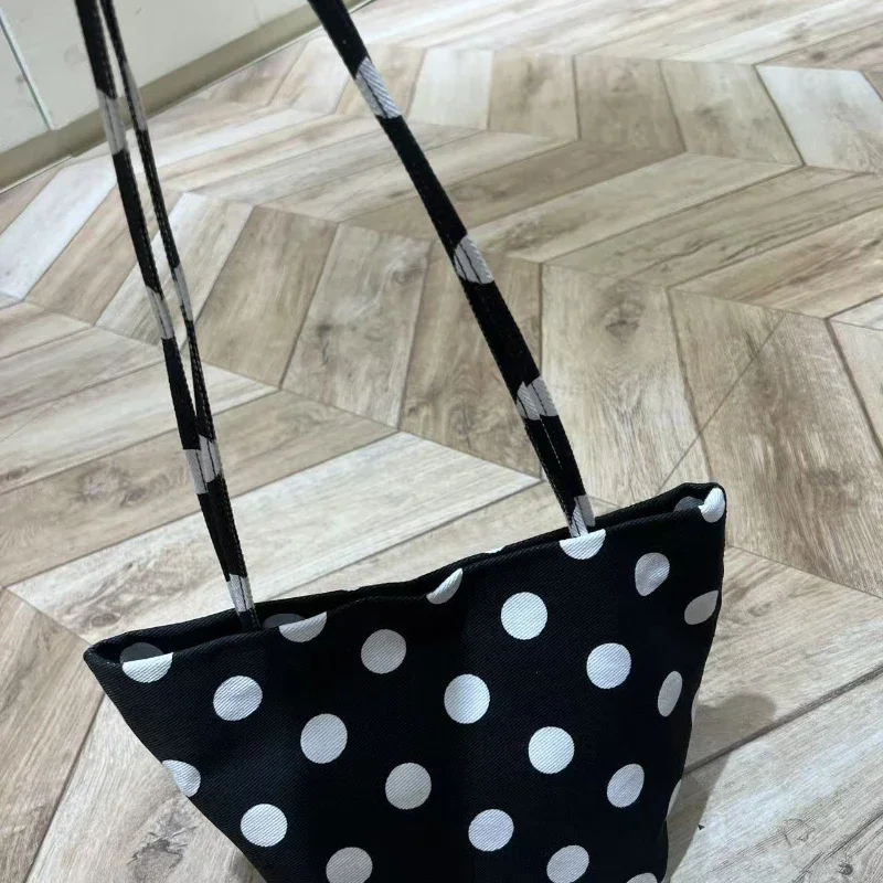 Koreanische Umhängetasche aus Denim-Canvas mit Polka Dots, leichte, lässige, stilvolle Alltagstasche für Damen, Colorblock-Handtasche für den Arbeitsweg – Detail 3