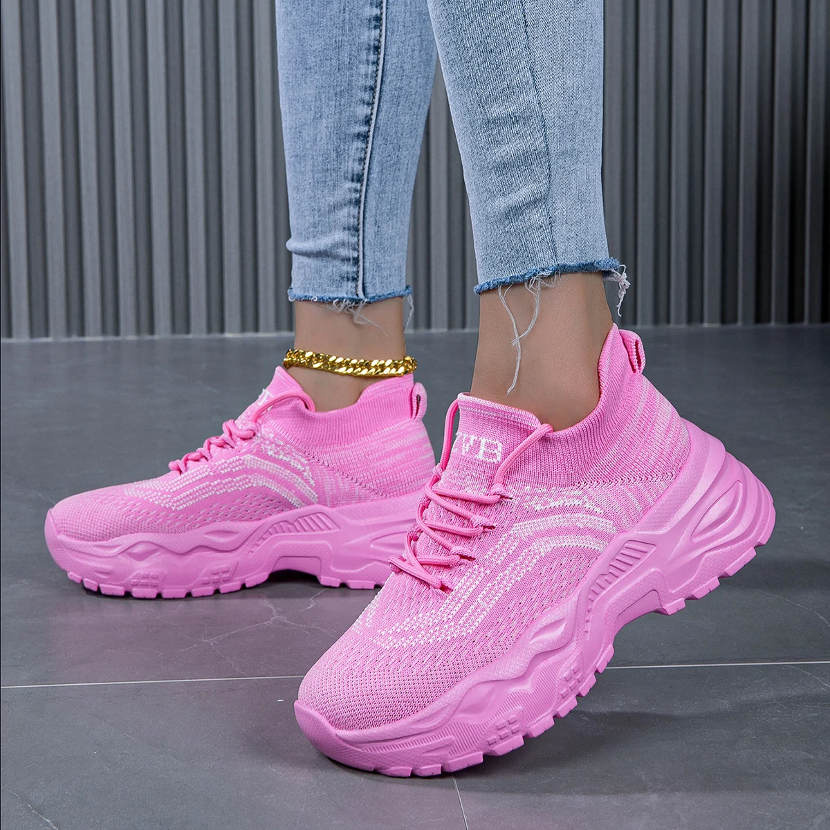 Ladies Low Top Outdoor Thick Bottom Increased Solid Color Lightweight Breathable Sneakers Casual Shoes Walking Shoes Running Shoes