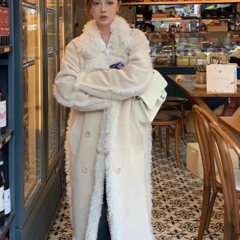 Wear Two Environmentally Friendly Lamb Fur Fur Integrated Coats in Autumn and Winter, and A Long Thickened Plush Suede Coat.