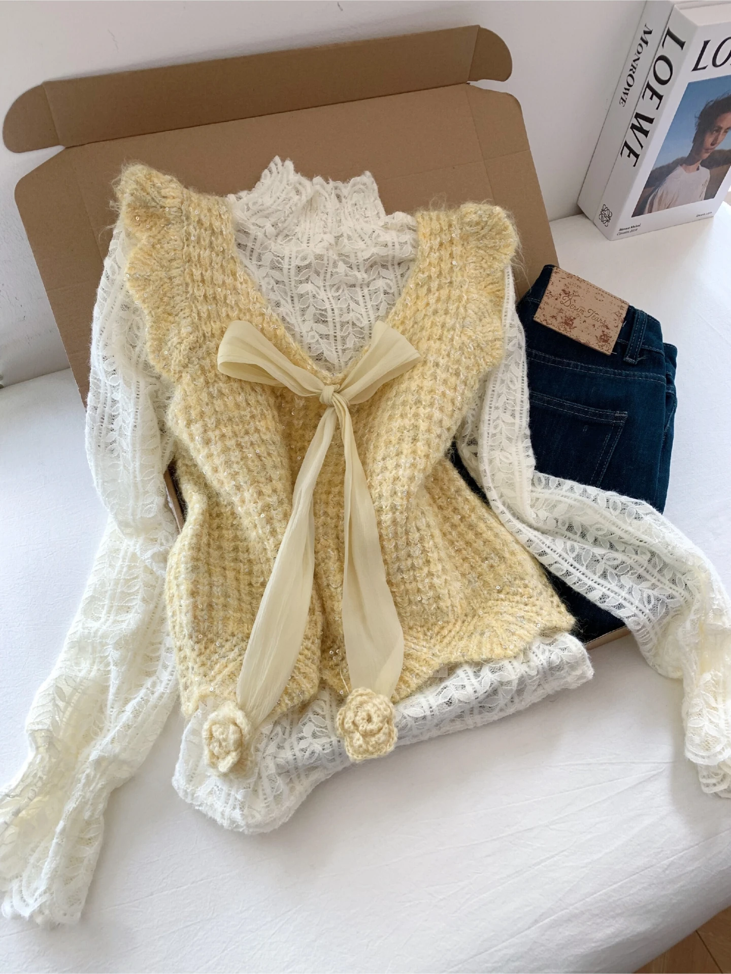 

Women's Lace Bell Sve Knitted Base irt Two-Piece Set Top Sweet Sle Korean Version Fall Faion Casual Loose Fit