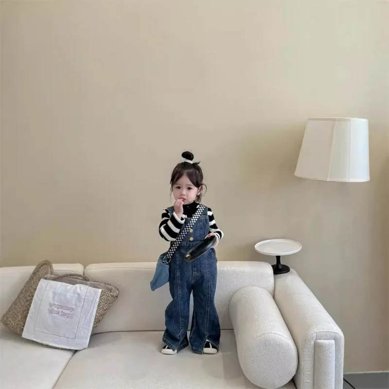 

Children's Clothing Autumn New Girls Striped Knitted Cardigan Fashionable Retro Denim Suspender Pants Set