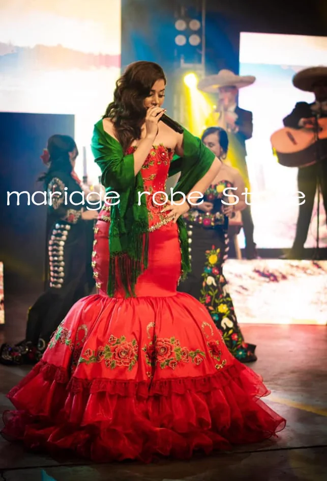 Rode Lange Zeemeermin Charro Mexicao Prom Formele Jurken met Groene Wrap 3D Bloemen Borduren Corset Avond Gala Jurk Aangepast