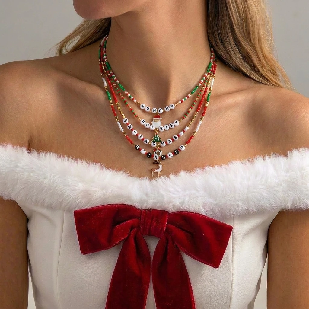 Weihnachtliche Rot-Grüne Reisperlen-Choker-Halskette für Frauen mit Weihnachtsbaum-, Elch- und Glockenanhänger, Neujahrsschmuck-Geschenk 2027 – Detail 2