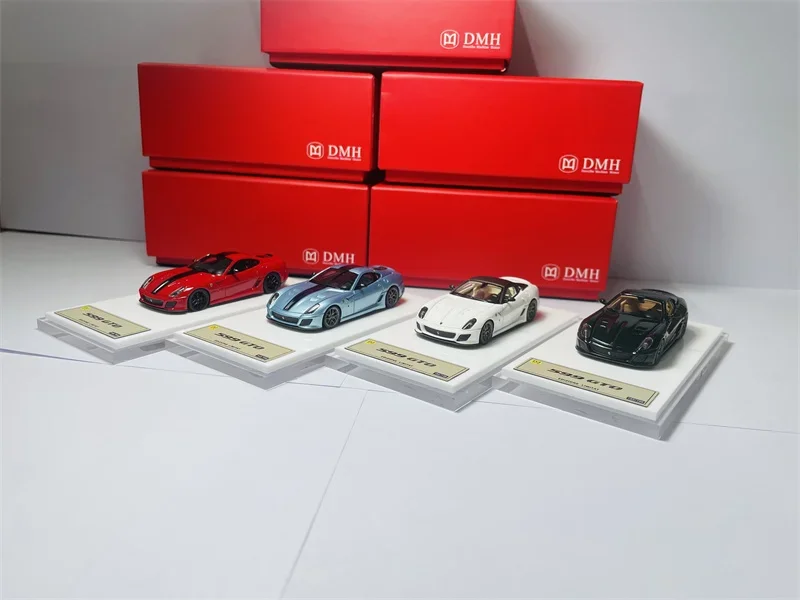 

DMH 1:64 599 GTO Resin Car Models