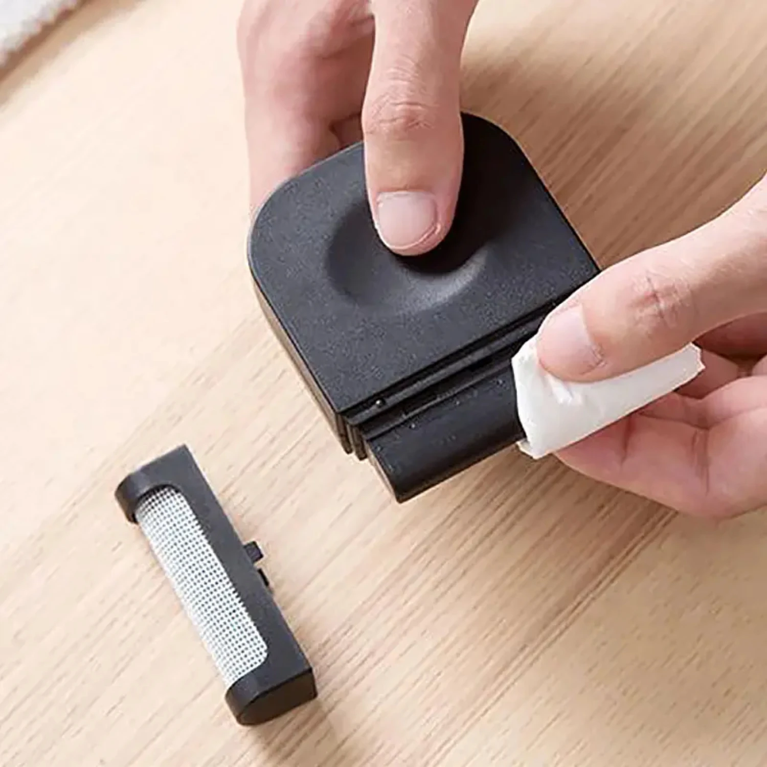 Portable Travel Hair Remover Shaver: Efficient Clothes & Hair Removal - Lightweight, Compact Design - 1pc