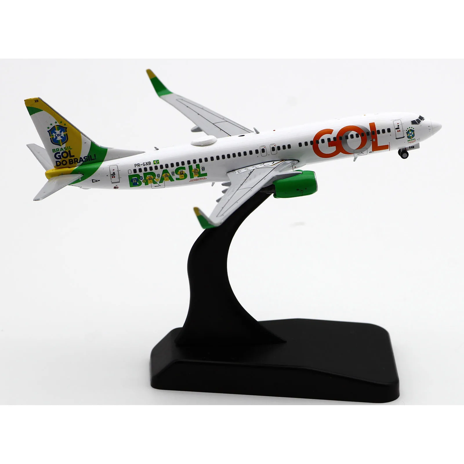 XX40131 Alloy Collectible Plane Gift JC Wings 1:400 GOL Linhas Aereas Boeing B737-800 Diecast Aircraft Model PR-GXB With Stand