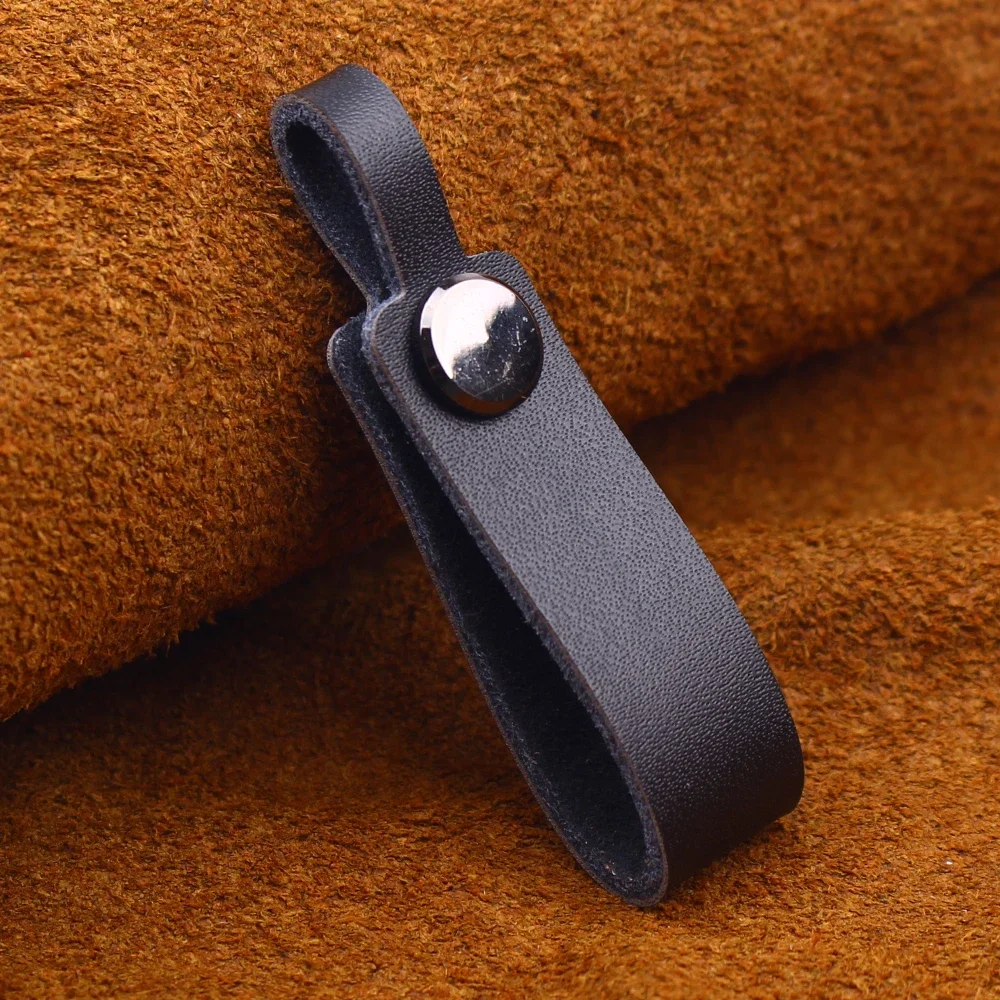 New Model Style For Car Auto Genuine Leather Tow Straps Material Smooth Surface Car Key Ring Chain Car Interior Keychain