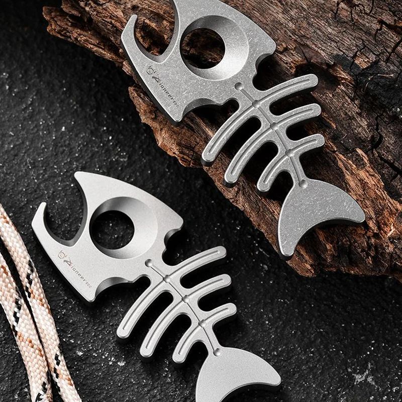 Outdoor Multifunctional EDC Stainless Steel Fish Bone Bottle Opener Keychain Pendant for Men Creative Small Gift