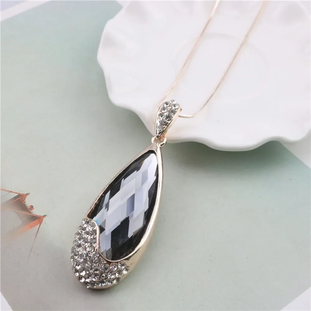 

CHUANGCHENG S925 sterling silver Fashion Jewelry Large Water Droplets Gem Sweater Chains, Jewelry Women's Necklaces Chains