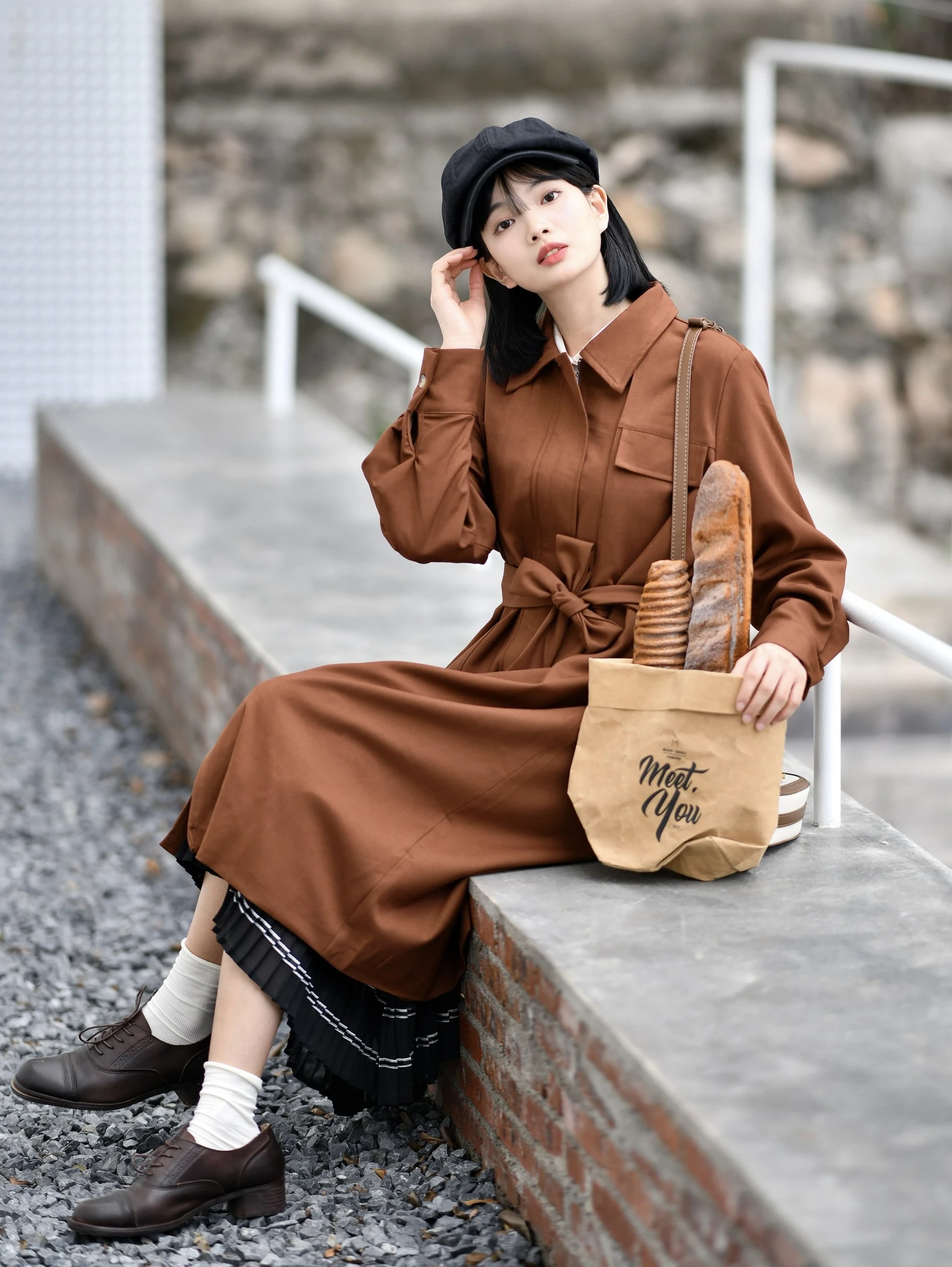 

Ретро-пальто из натуральной кожи с поясом, женское осенне-зимнее пальто в студенческом стиле на молнии, с длинными рукавами, воротником и одной пуговицей