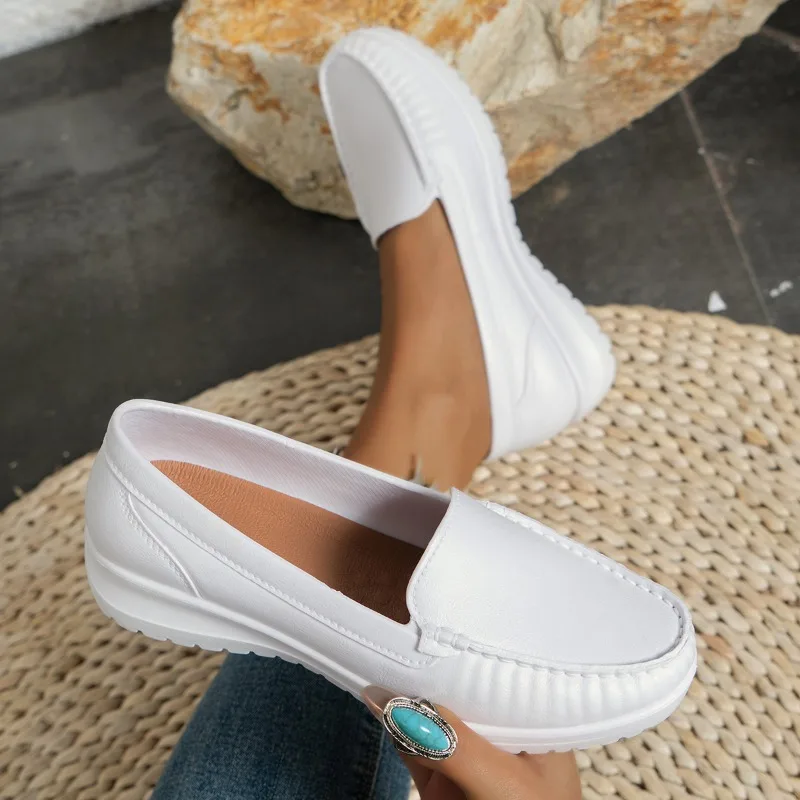 novos-sapatos-de-enfermeira-femininos-outono-2026-confortaveis-sola-macia-respiraveis-para-trabalho-com-aumento-de-altura-estilo-britanico-brancos
