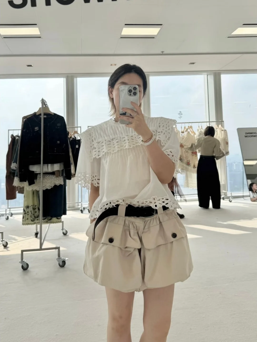 

Spring 2026 New Sle Women's Loose Lace Embroidered ort Sve irt And Seven Pants Two-Piece Set Casual Sle Cotton Blend