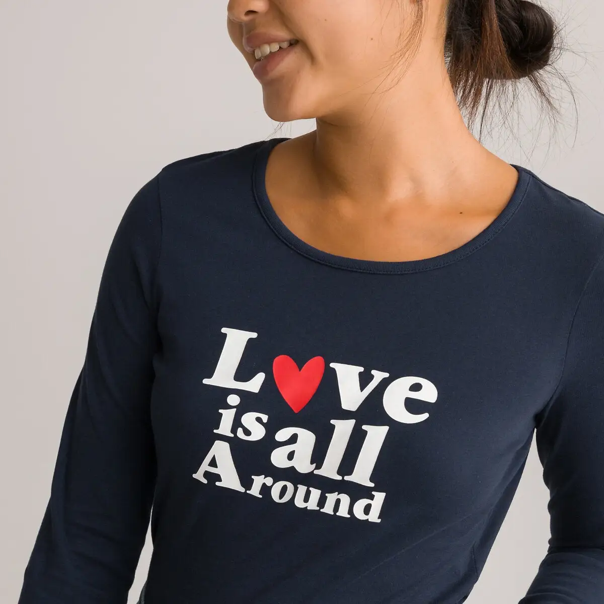 Long Sleeves Unisex T-Shirts in Slogan Print Love Is All Aroud Cotton Autumn Women's Threaded Cuffs Tops