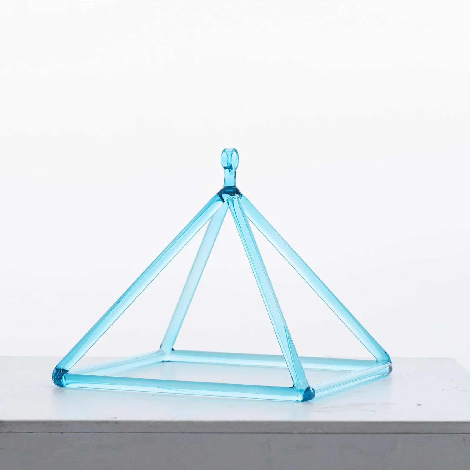 Star Linkup Blue Clear Crystal Singing Pyramid 3-9 Inch Sound Energy Healing Instrument for Relaxation Yoga Meditation