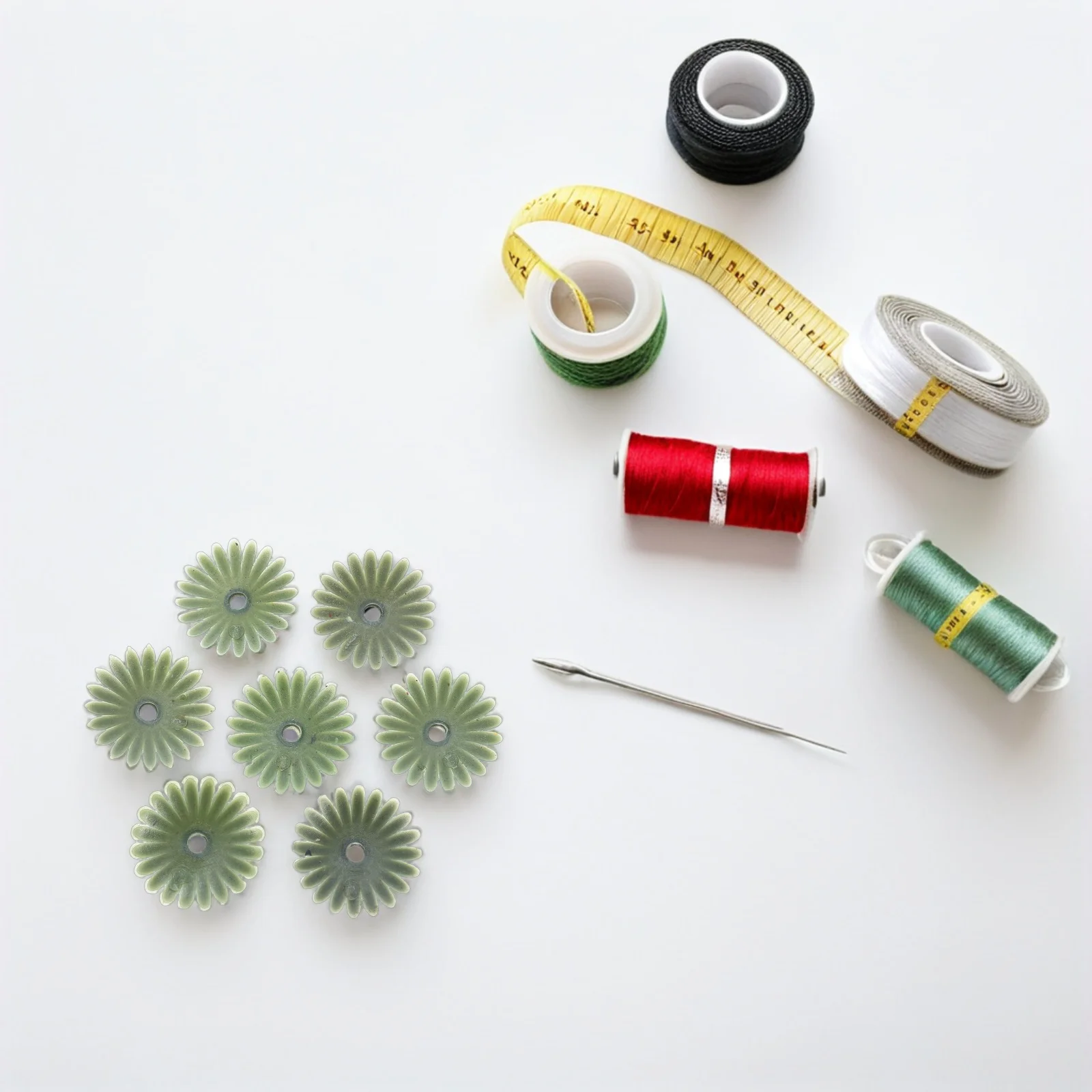 

100Pcs Artificial Flower Calyx Green Plastic Sepals Caps Replacement Flat Bottom Flower Head Bases for Chrysanthemum Daisy