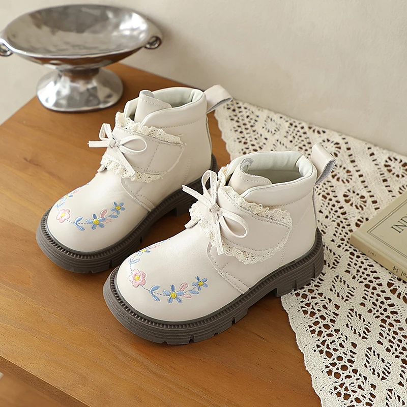 2026 Girls Floral Embroidery Boots Spring Autumn Sweet Children Princess Leather Boots Non-slip Breathable Kids Ankle Boots