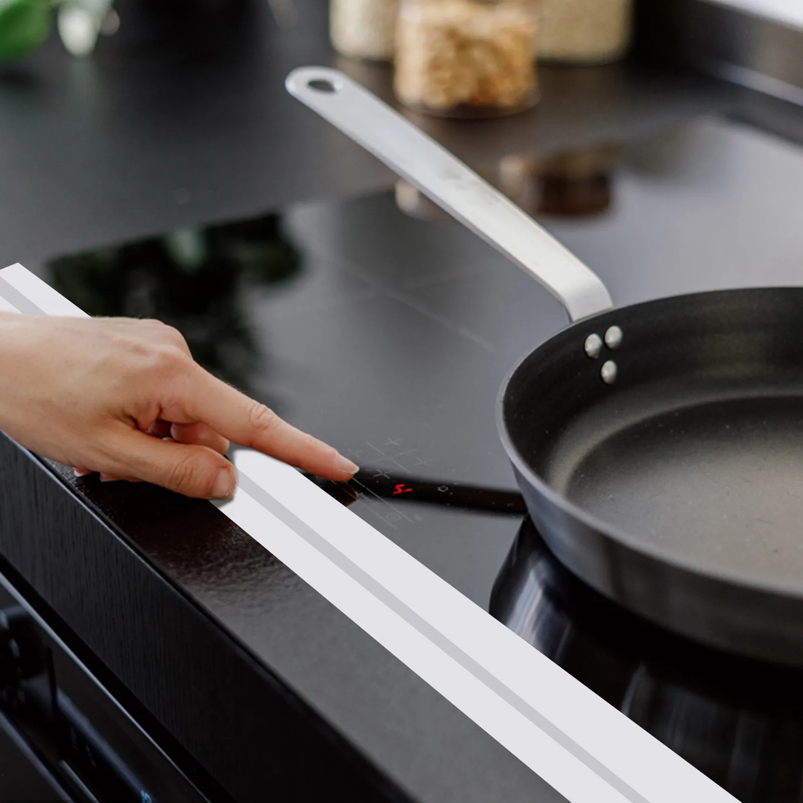 

2 Rolls Kitchen Gap Stickers Bathtub Caulk Tape Wall Edge Countertop Sink Protector Pvc Flexible Gas Cooker Covers Tops