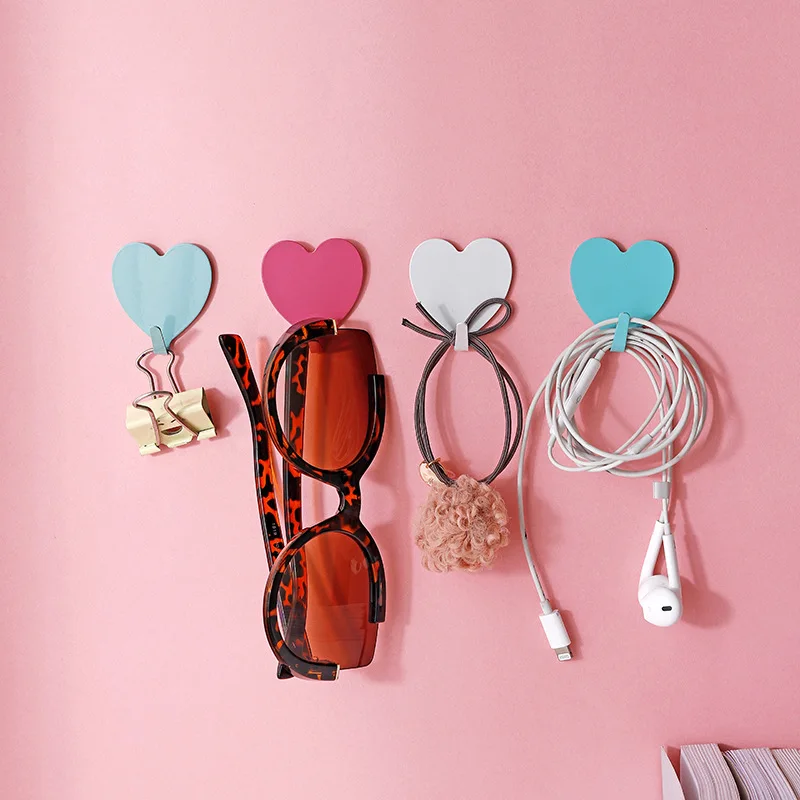 4PCS Iron Wall Mount Hook Metal Heart Shape Key Chain Storage Rack Strong Self Adhesive Coat Hat Hanger Girl Child Room Holder