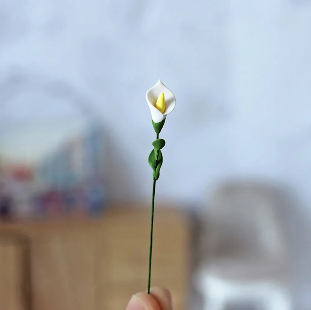 10Pcs 1/12 Dollhouse Miniature Accessories Mini Clay Calla Lily Simulation Flower Model for Doll House Decoration ob11