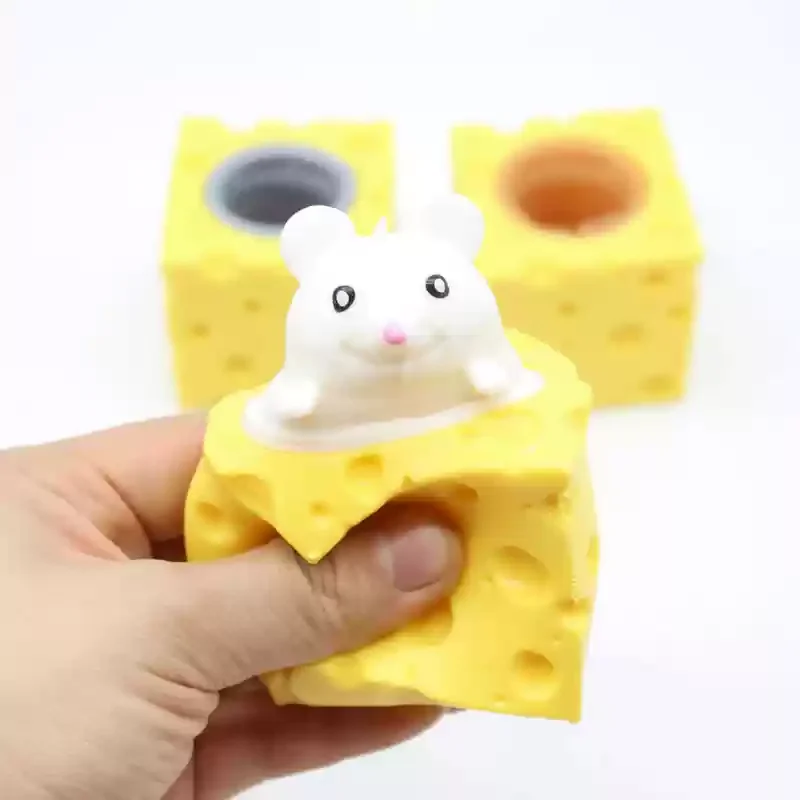 Jouet anti-Stress à presser en forme d'écureuil jaune, tasse de souris de fromage en Silicone, jouet créatif d'artefact de décompression
