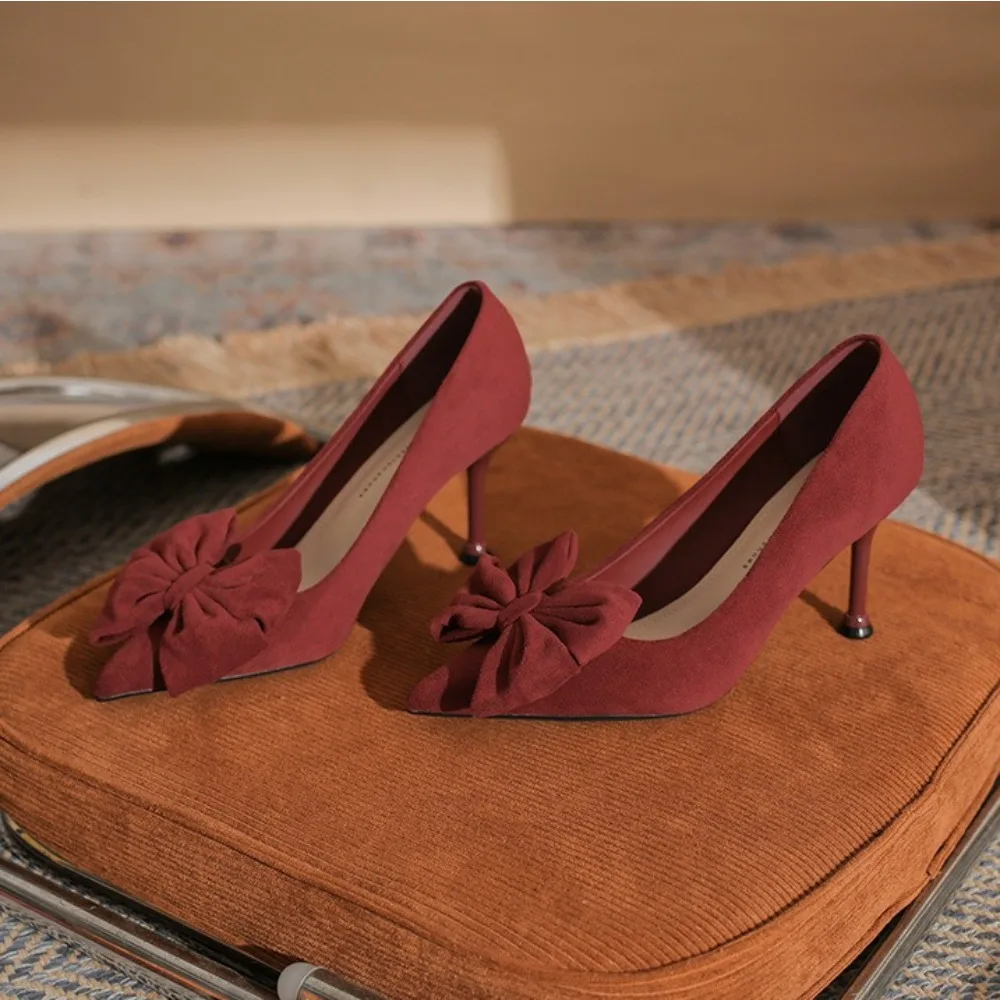 

Классические женские туфли на высоком каблуке с острым носком и цветочным узором, черные бархатные универсальные красные туфли на высоком каблуке