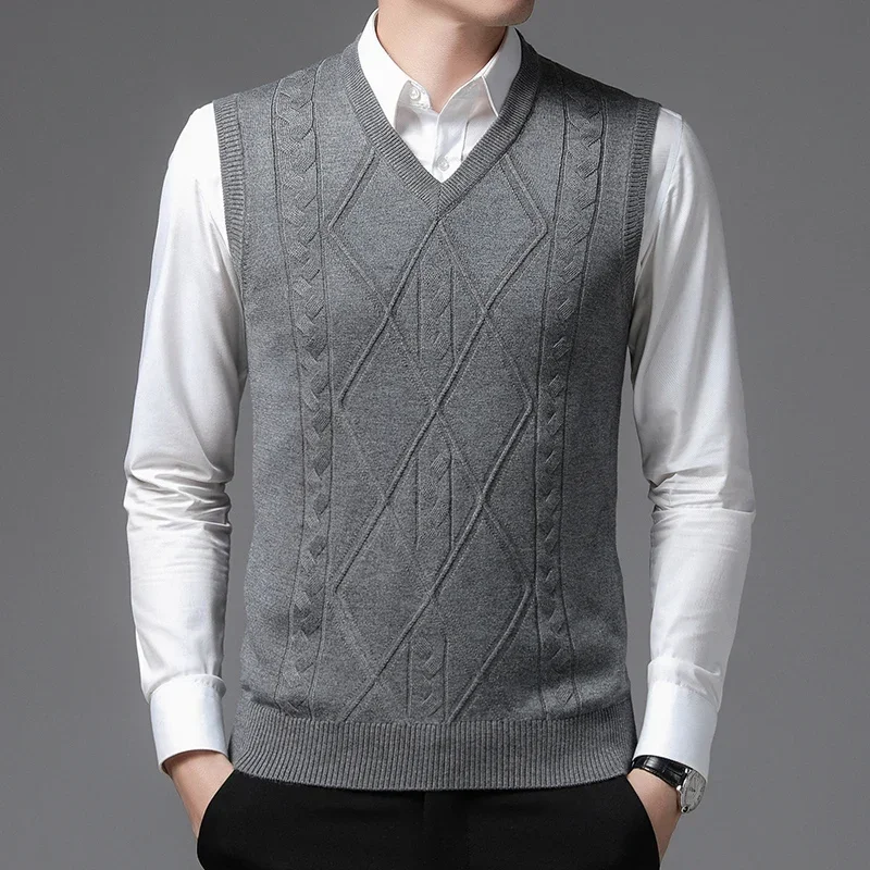 BROWON New Argyle Sweater Vest Solid Color Casual Sleeveless Autumn Winter Clothes Fashion Short Slim Fit Sweater Men Clothes