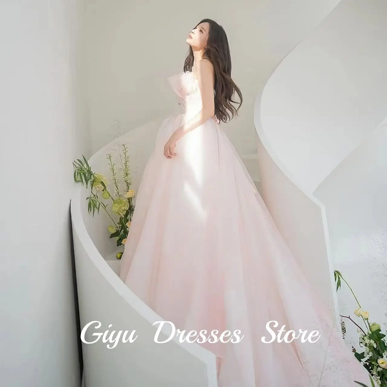

Giyu Simple Princess Pink Soft Tulle Wedding Dresses Korea Photoshoot Scalloped Floor Length Bridal Dress Corset Back Customised