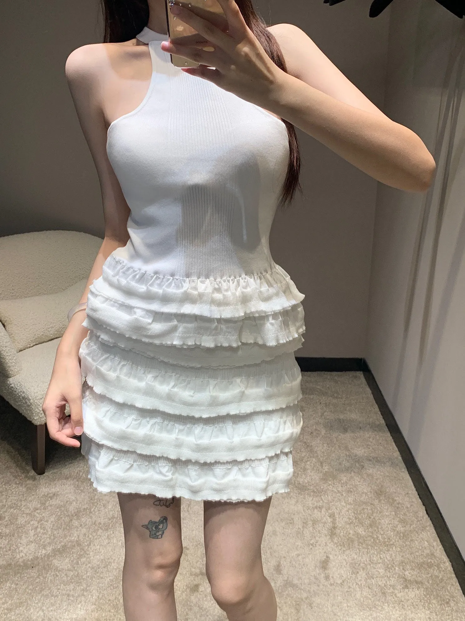 2024SS Summer Luxury Sexy Women White Knitted Vest Camis With Chic Cake Skirt for Female