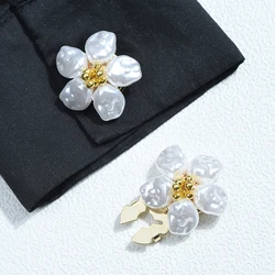 ICEYY 2PCS Irregular Baroque Pearls Button Covers Set Handwoven Flower Cufflinks Button Pins Shirt Decorative